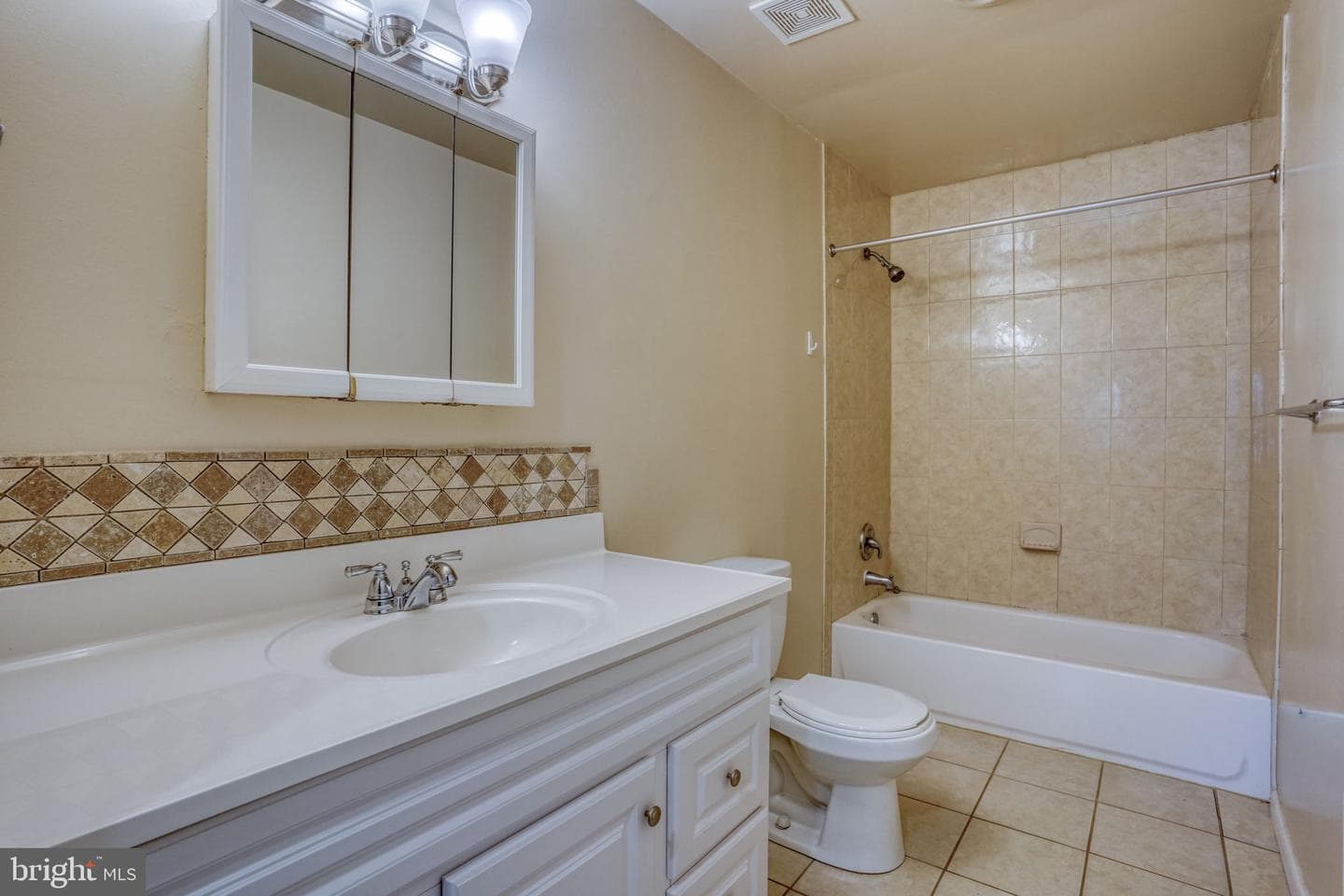 281 Sycamore Road photo 18