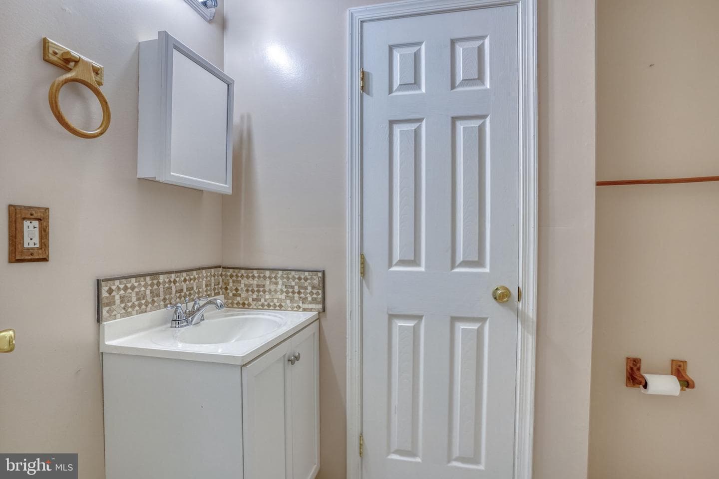 281 Sycamore Road photo 28
