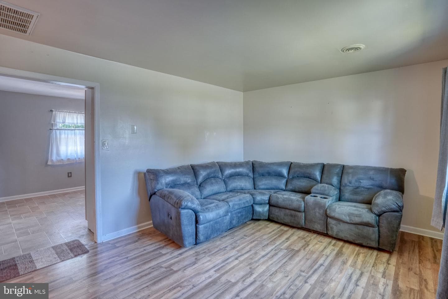 281 Sycamore Road photo 4
