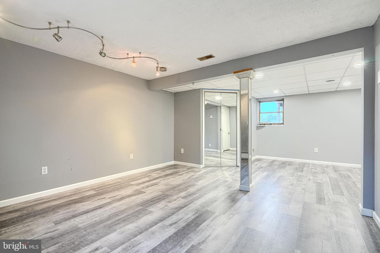 708 Gray Mount Circle photo 25