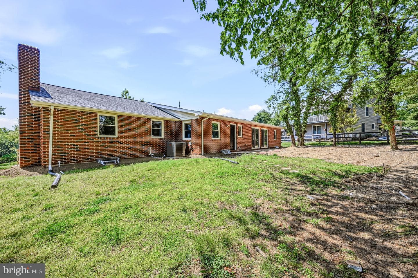 56 Mowbray Lane photo 36