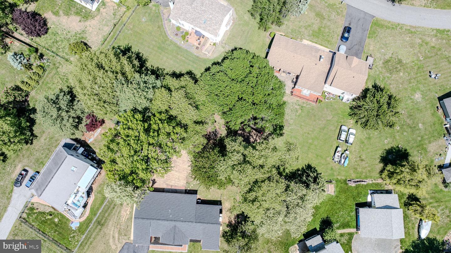 56 Mowbray Lane photo 51