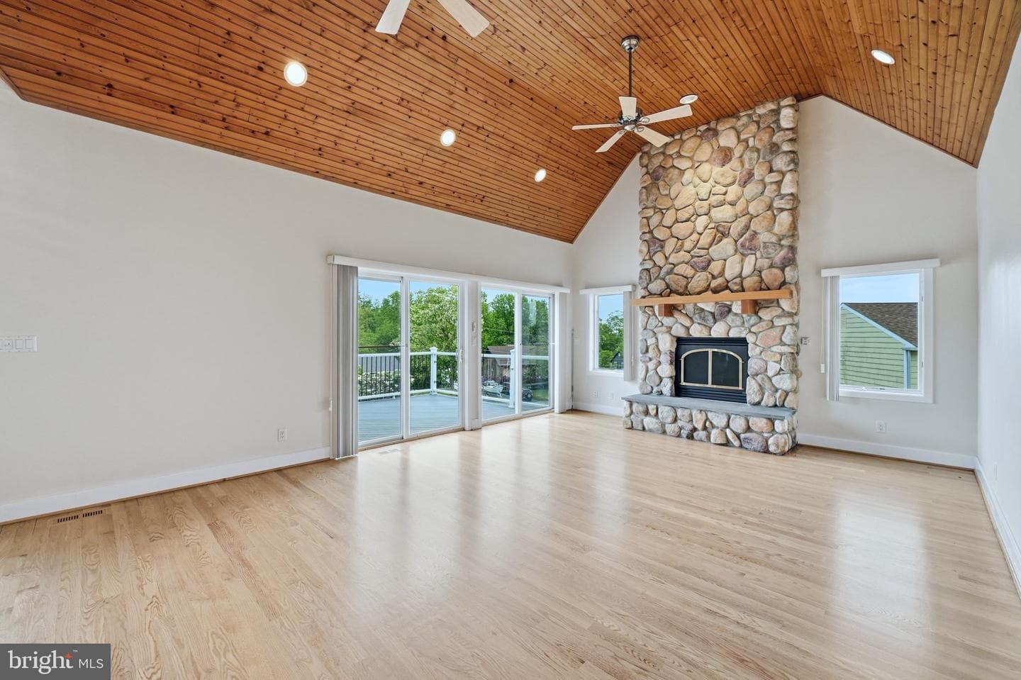 160 Cliffview Drive photo 48