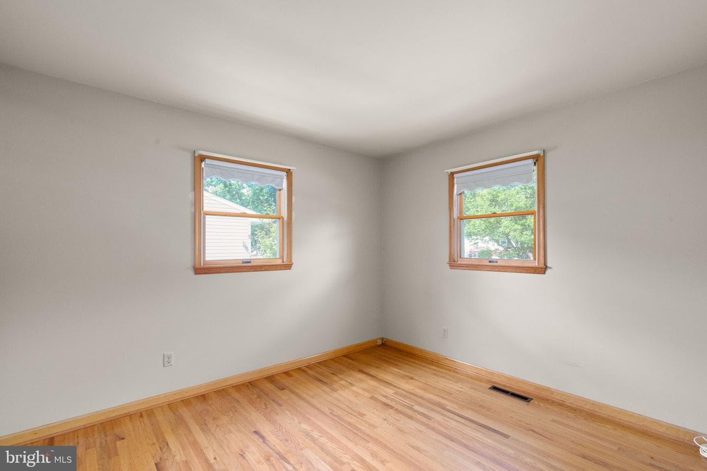 124 Bowling Lane photo 15