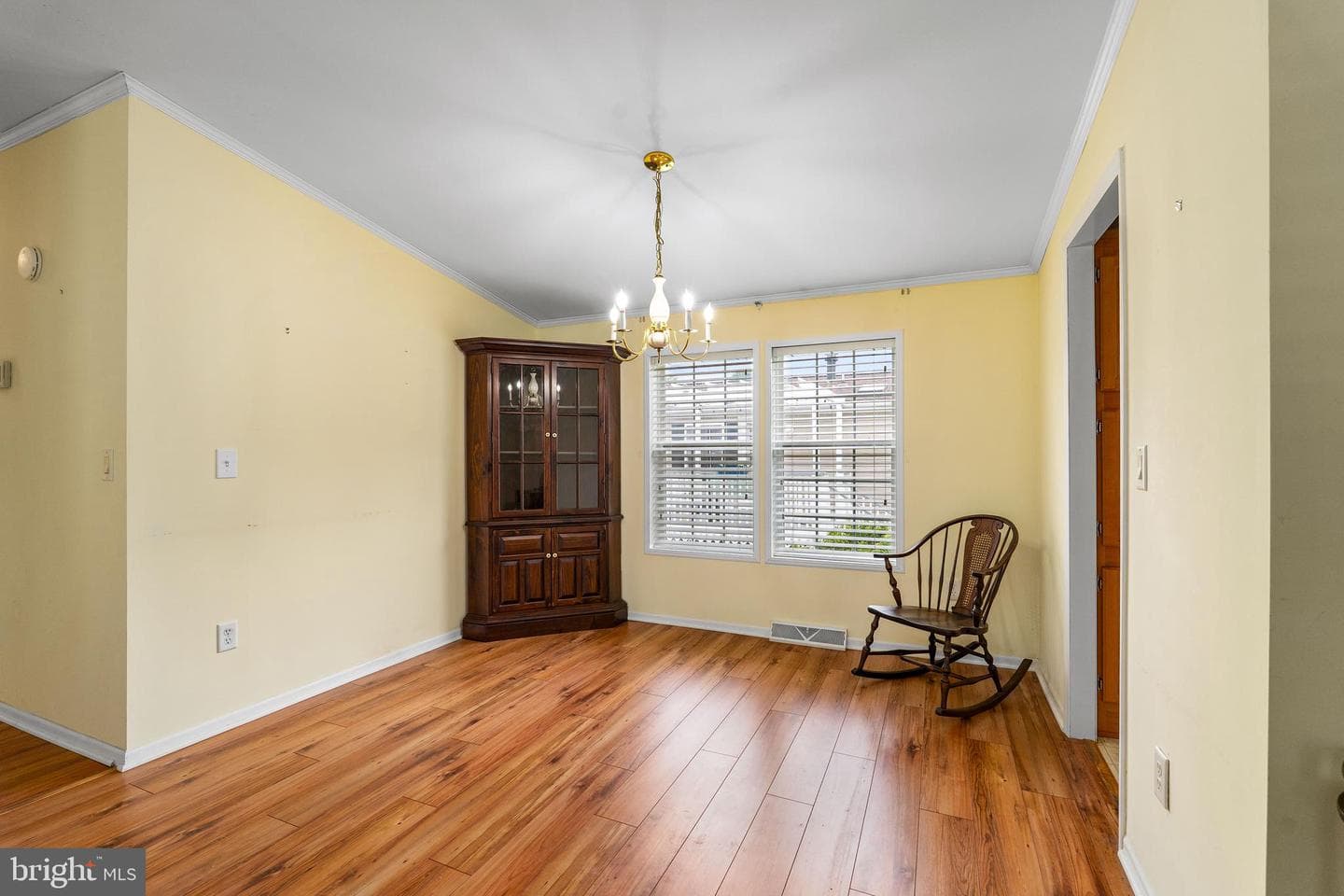 77 Woods Way photo 10