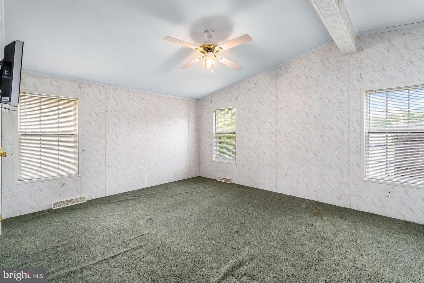 77 Woods Way photo 18