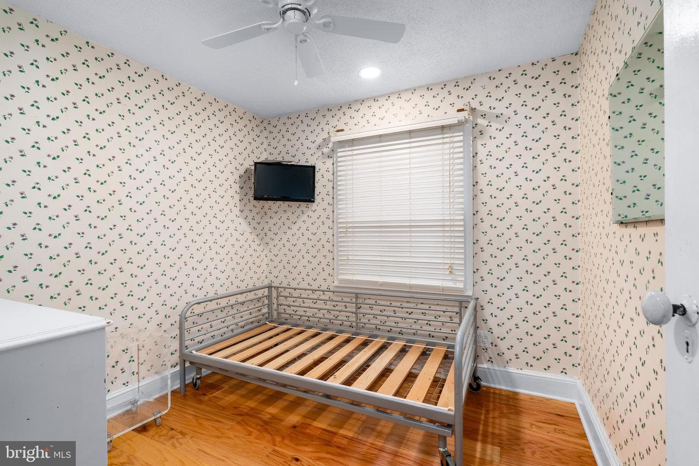 57 New York Avenue photo 26