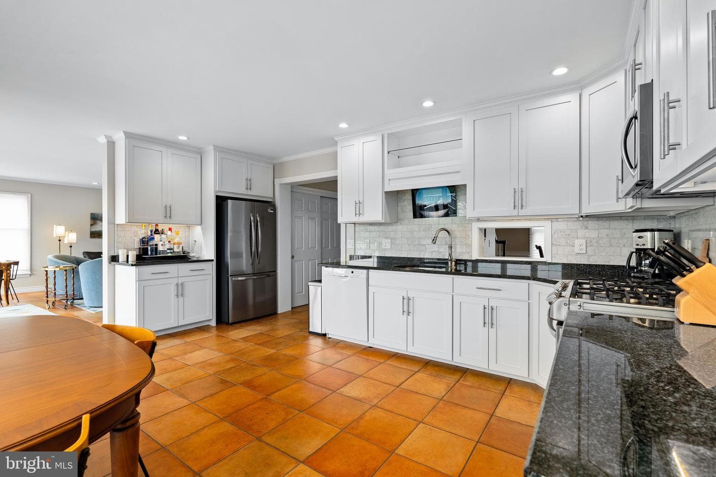 904 Biddle Street photo 10