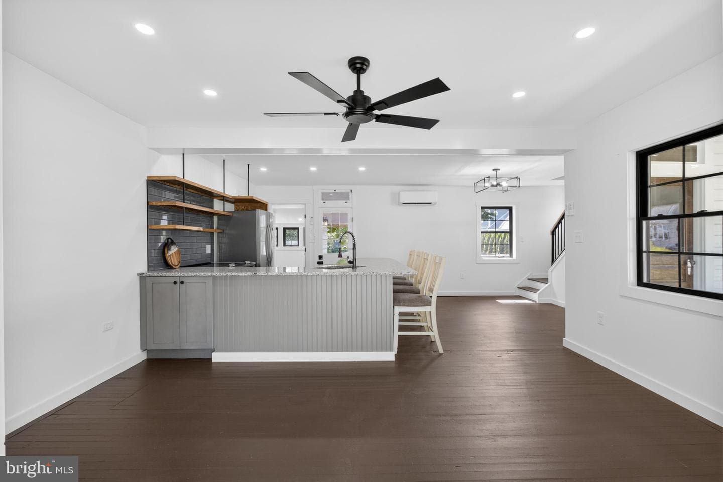 70 Park Lane photo 18