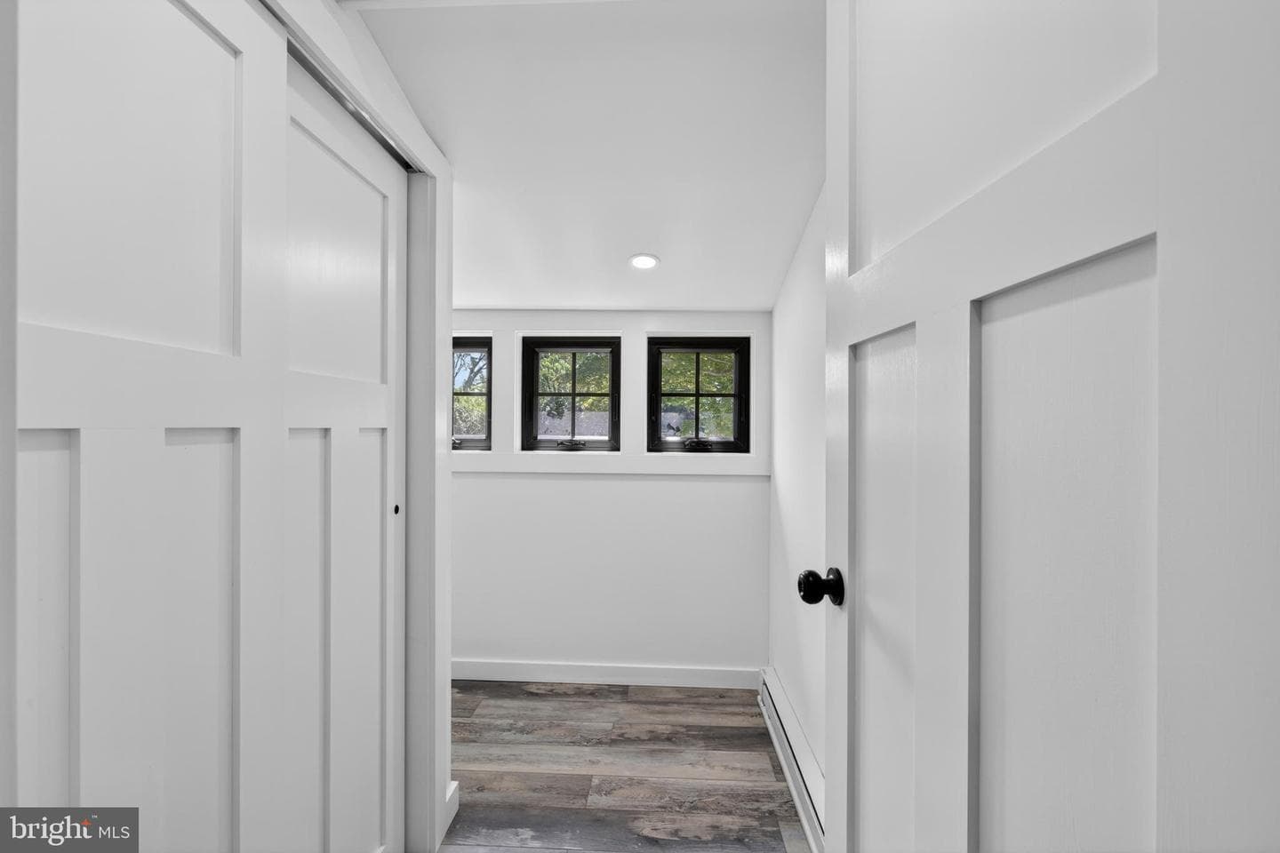 70 Park Lane photo 24