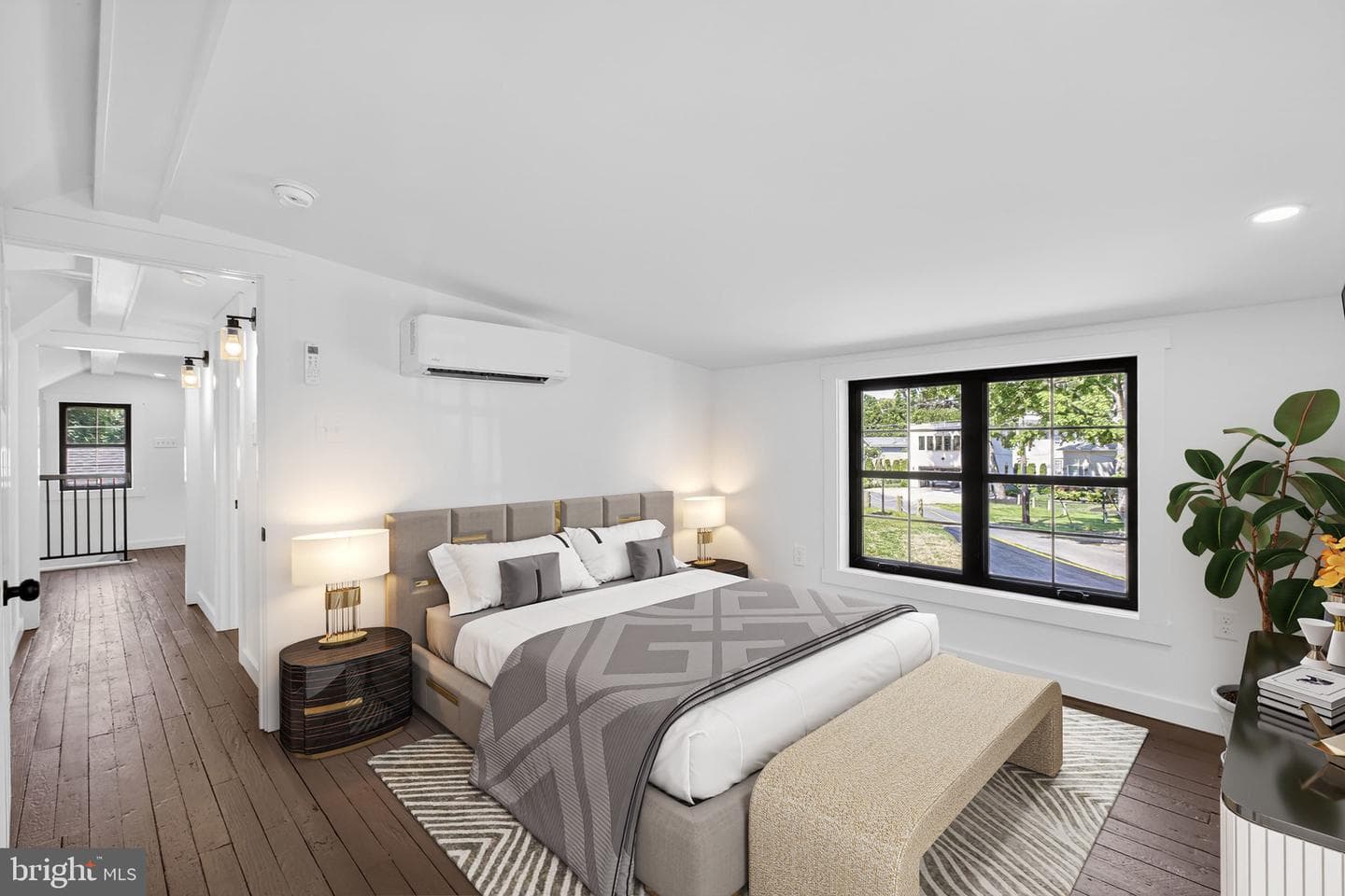 70 Park Lane photo 26