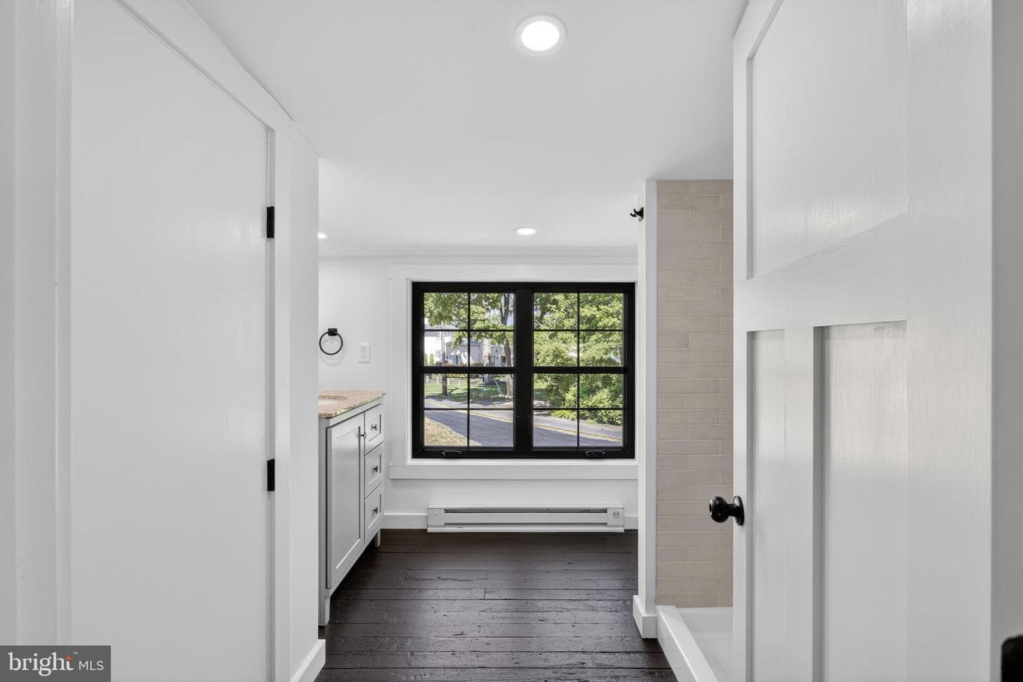 70 Park Lane photo 43