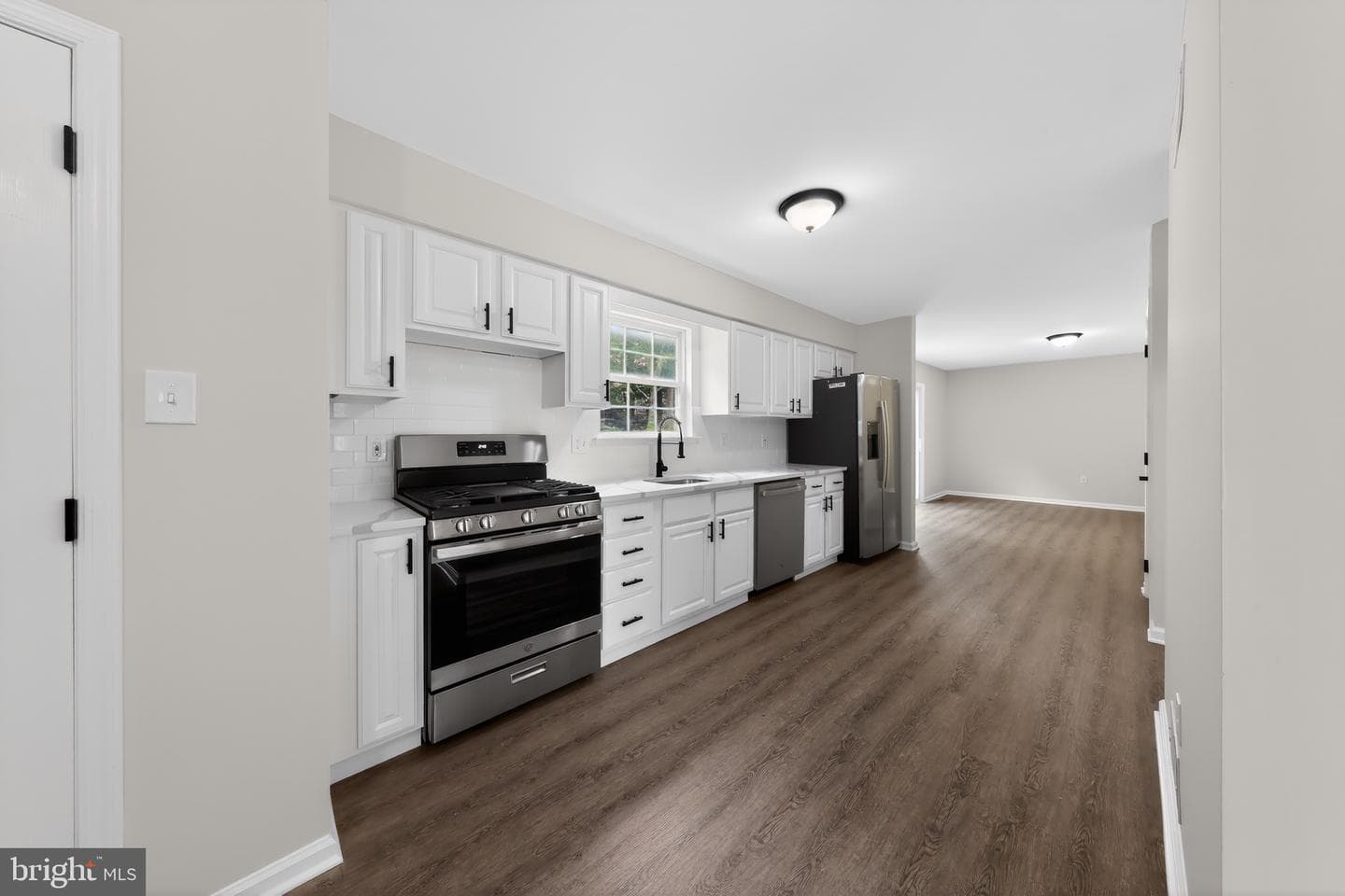 112 Liberty Lane photo 4