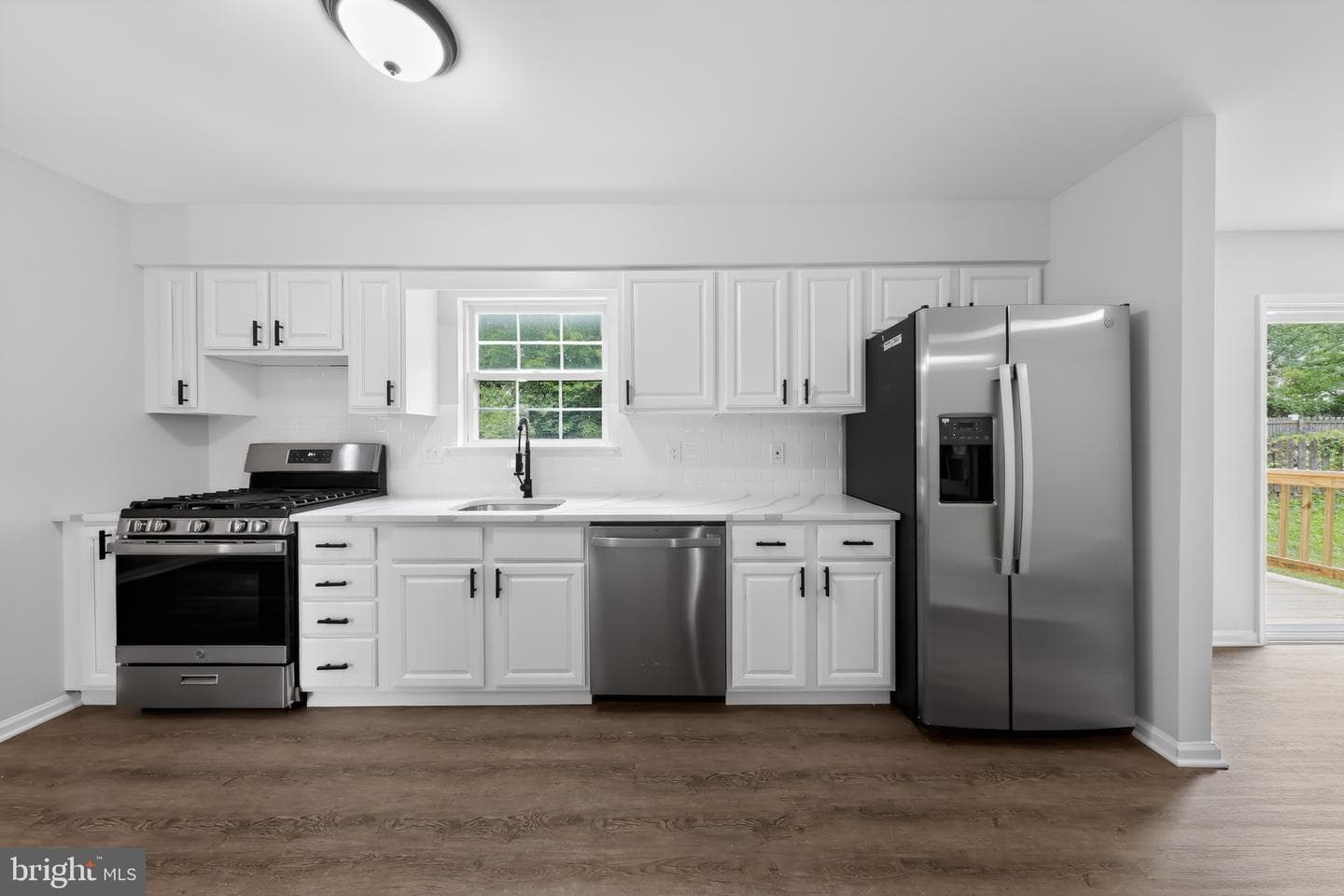 112 Liberty Lane photo 5