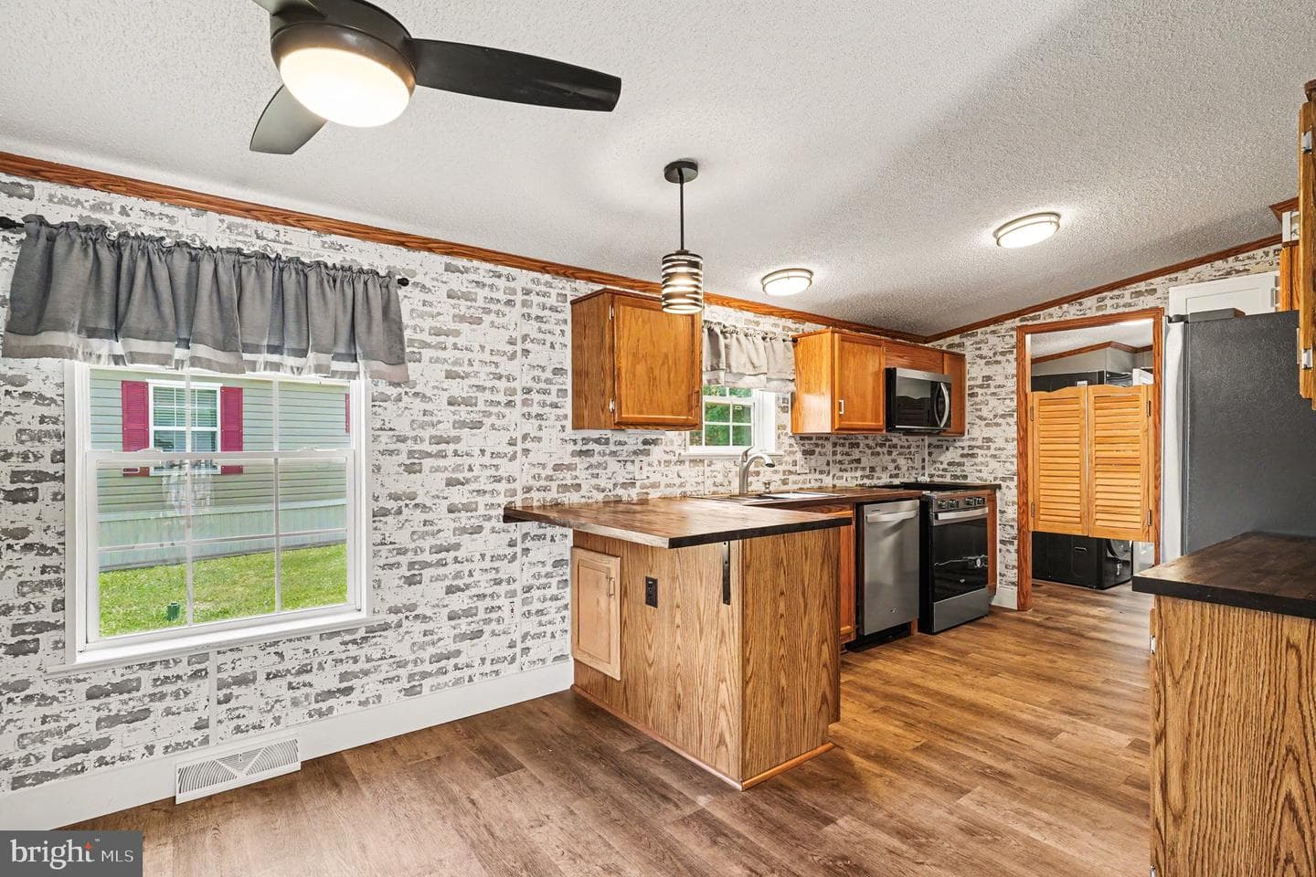 226 Woods Way photo 6