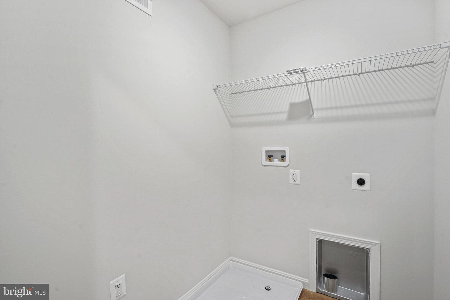 136 Catalpa Drive photo 26