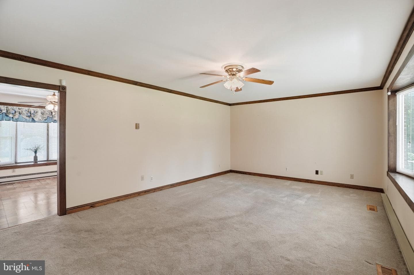 694 W Pulaski Highway photo 8