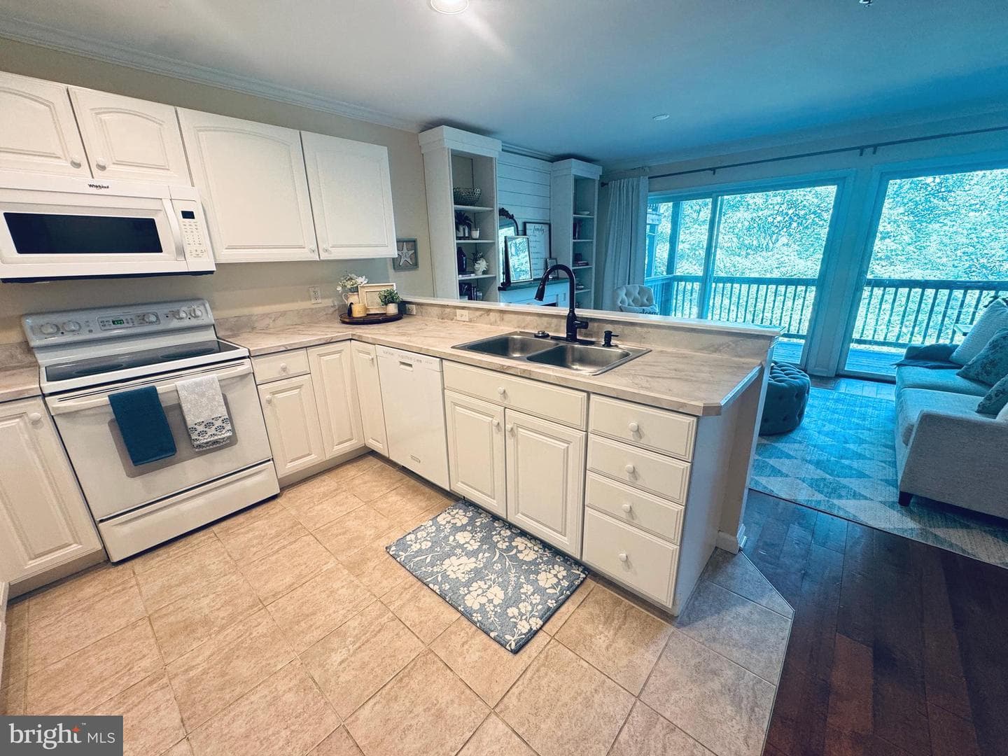 113 NE Isle Drive photo 13