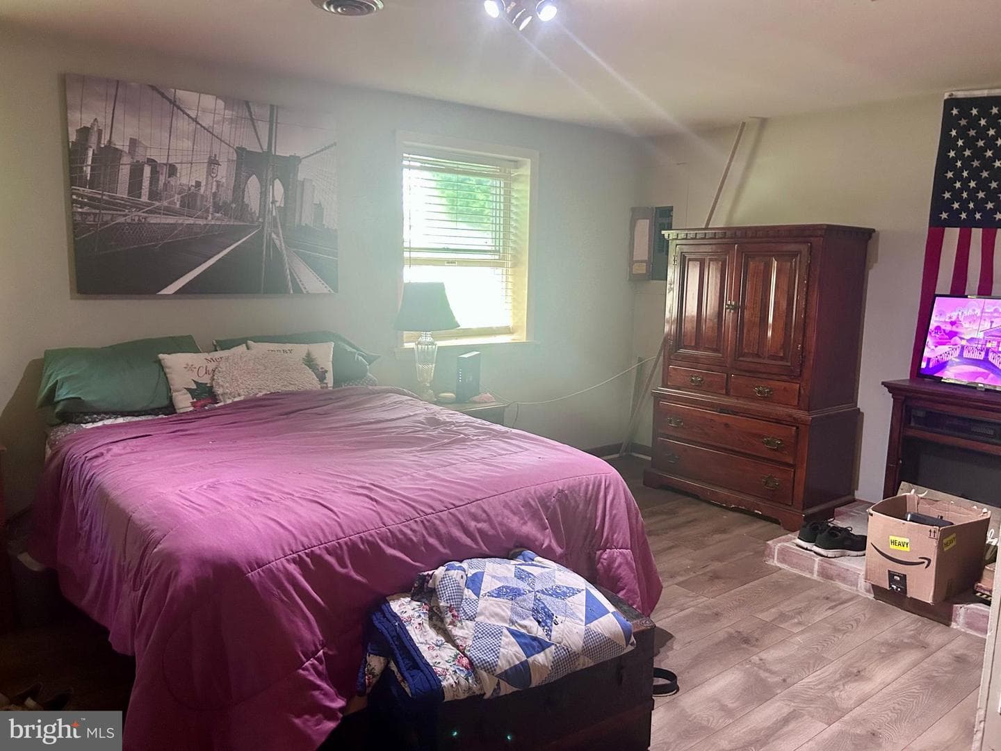 307 E Village Road photo 9