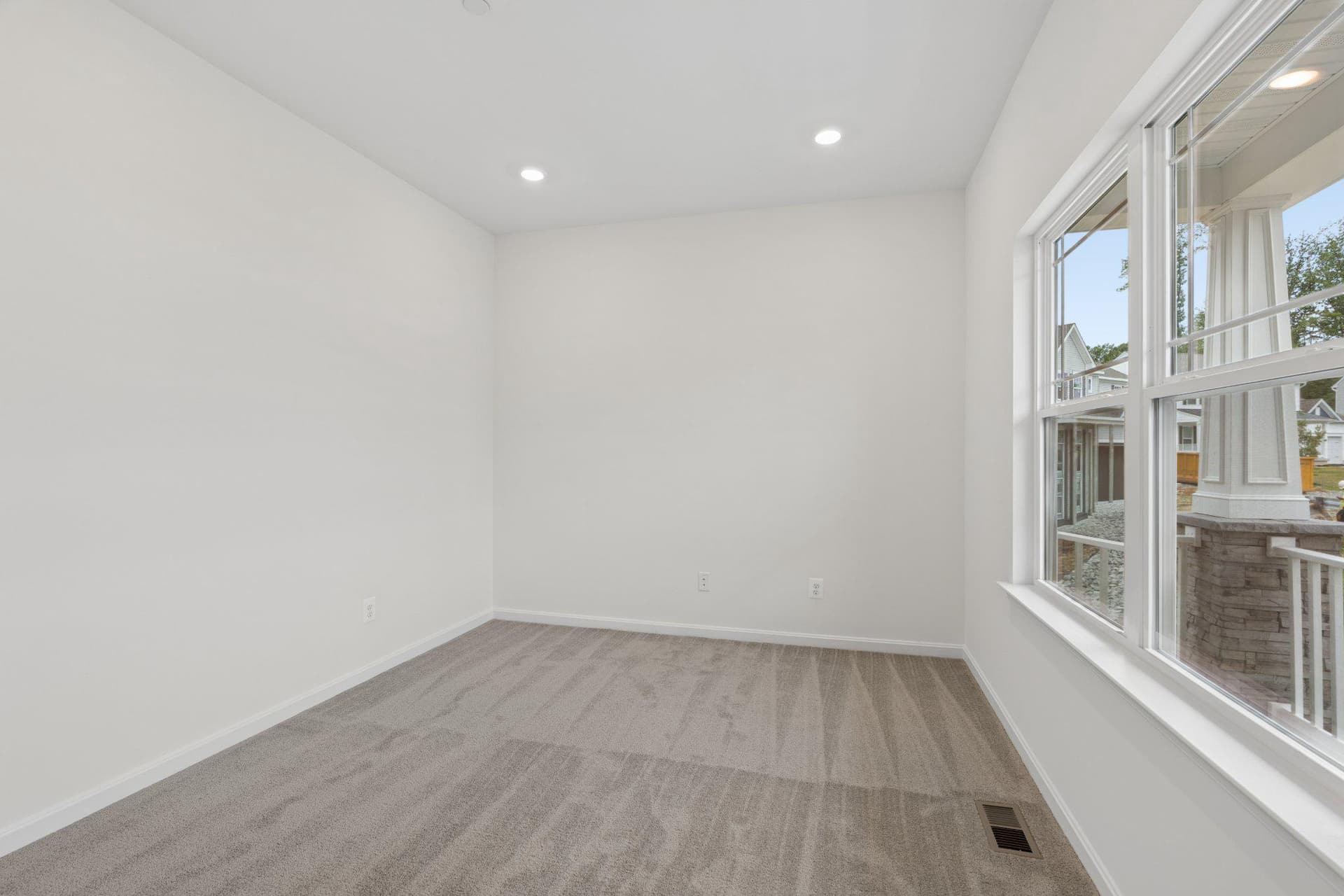175 Fred Dr photo 7