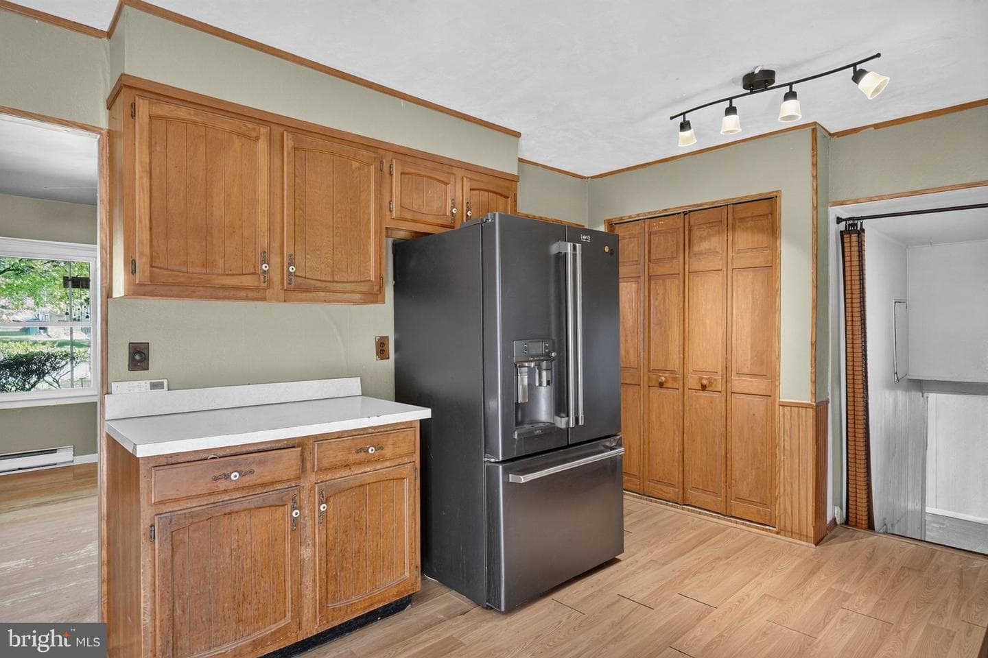242 Courtney Drive photo 15