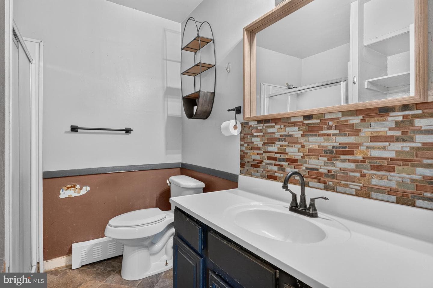 242 Courtney Drive photo 19