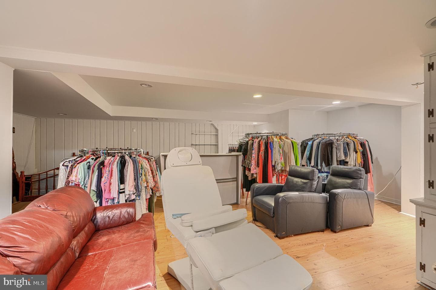 199 Riverside Drive photo 35