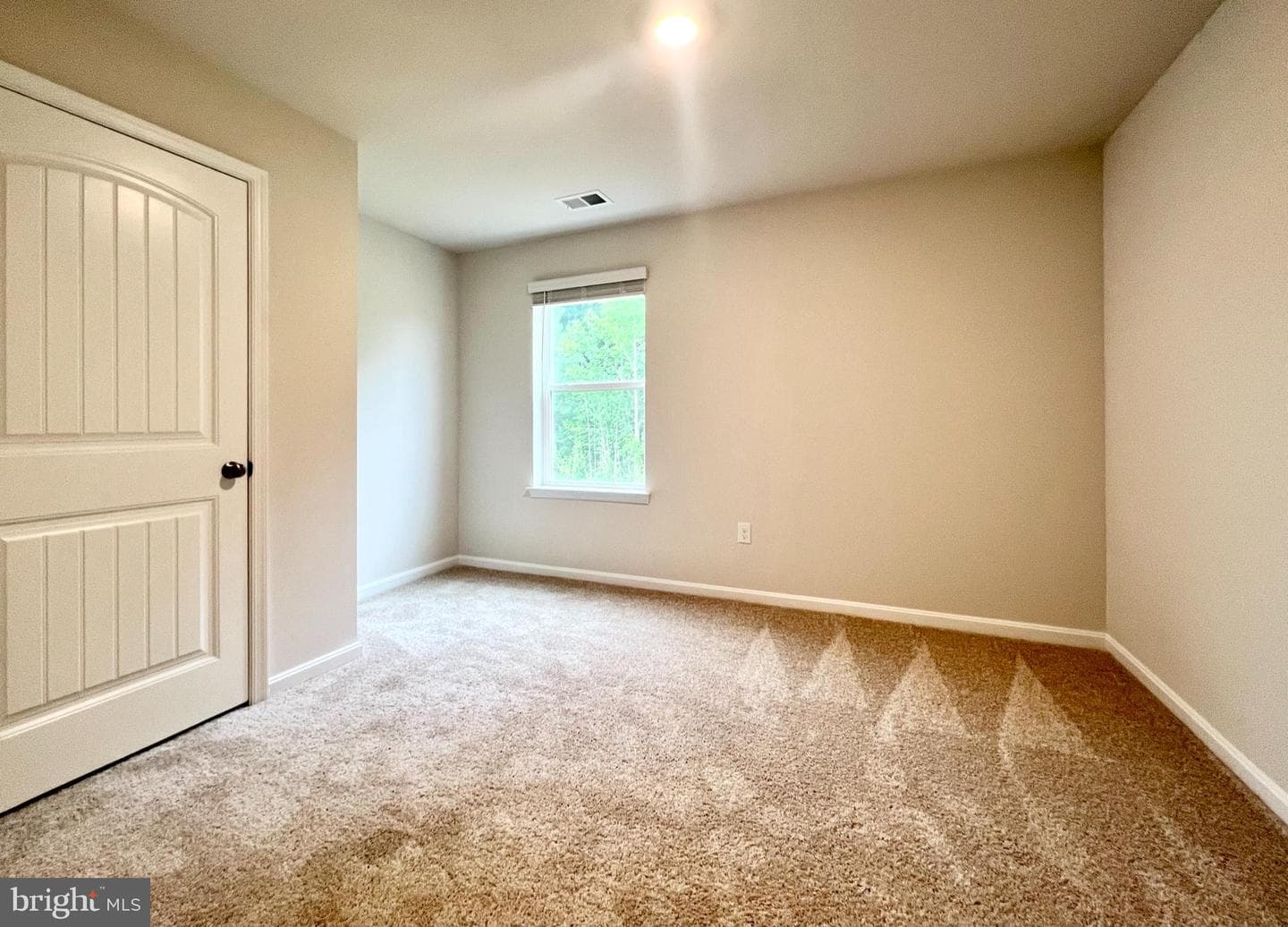 602 Heathrow Circle photo 10