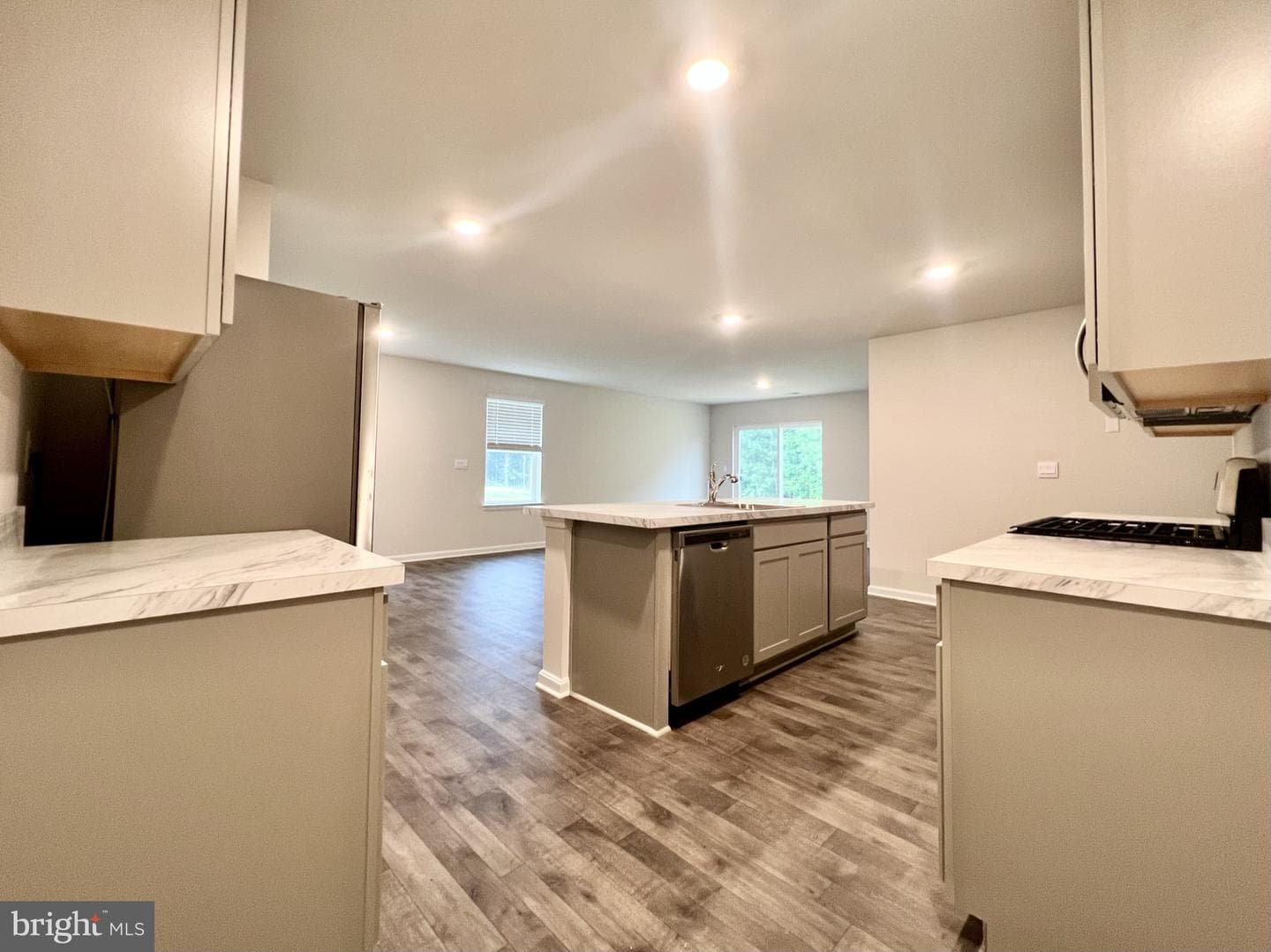 602 Heathrow Circle photo 13