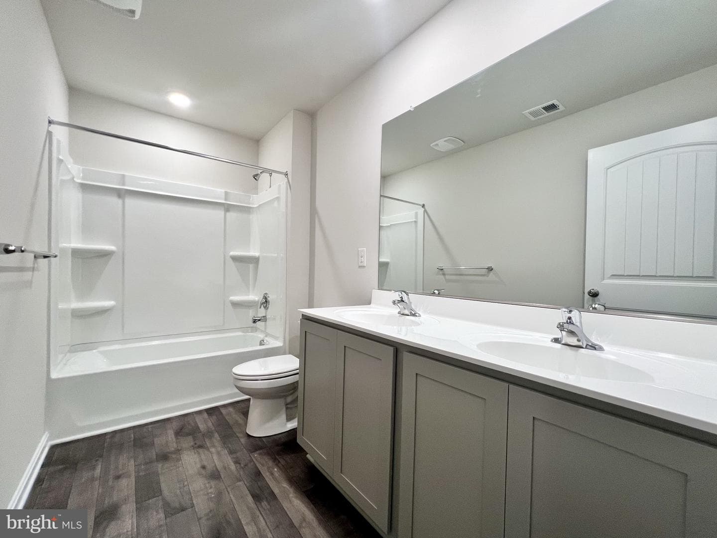 602 Heathrow Circle photo 31