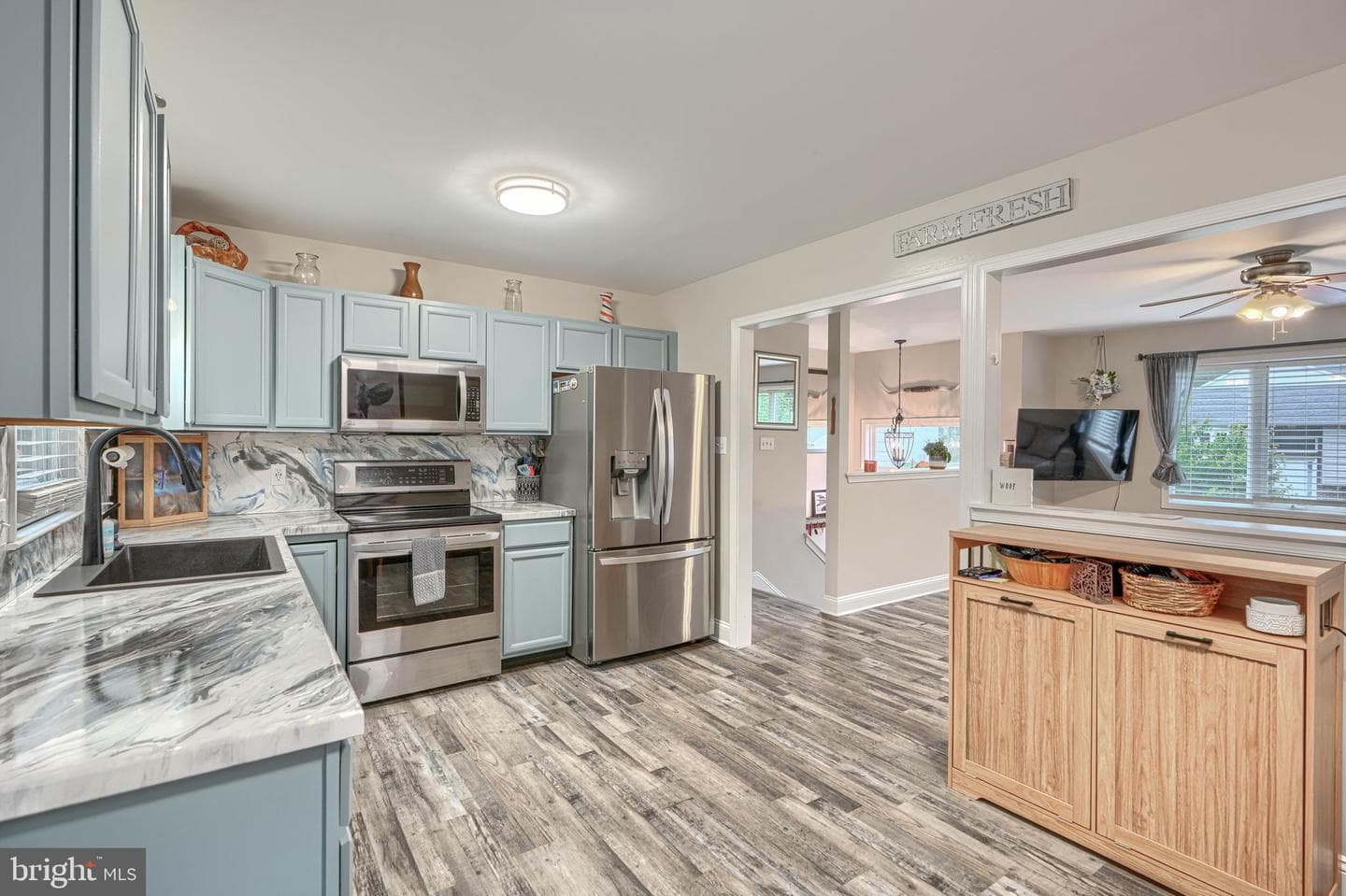 72 Catalpa Drive photo 12