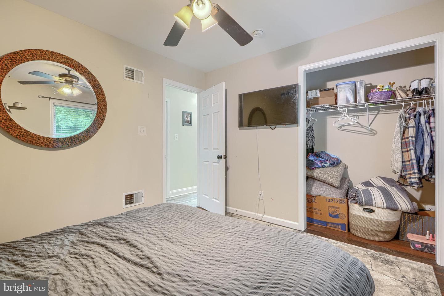 72 Catalpa Drive photo 17