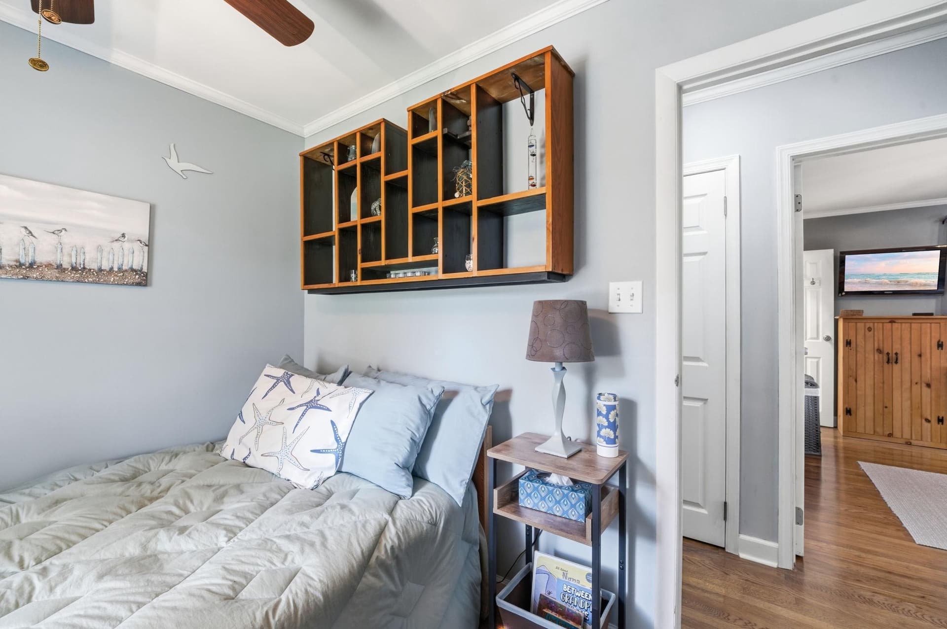 55 Midway photo 26