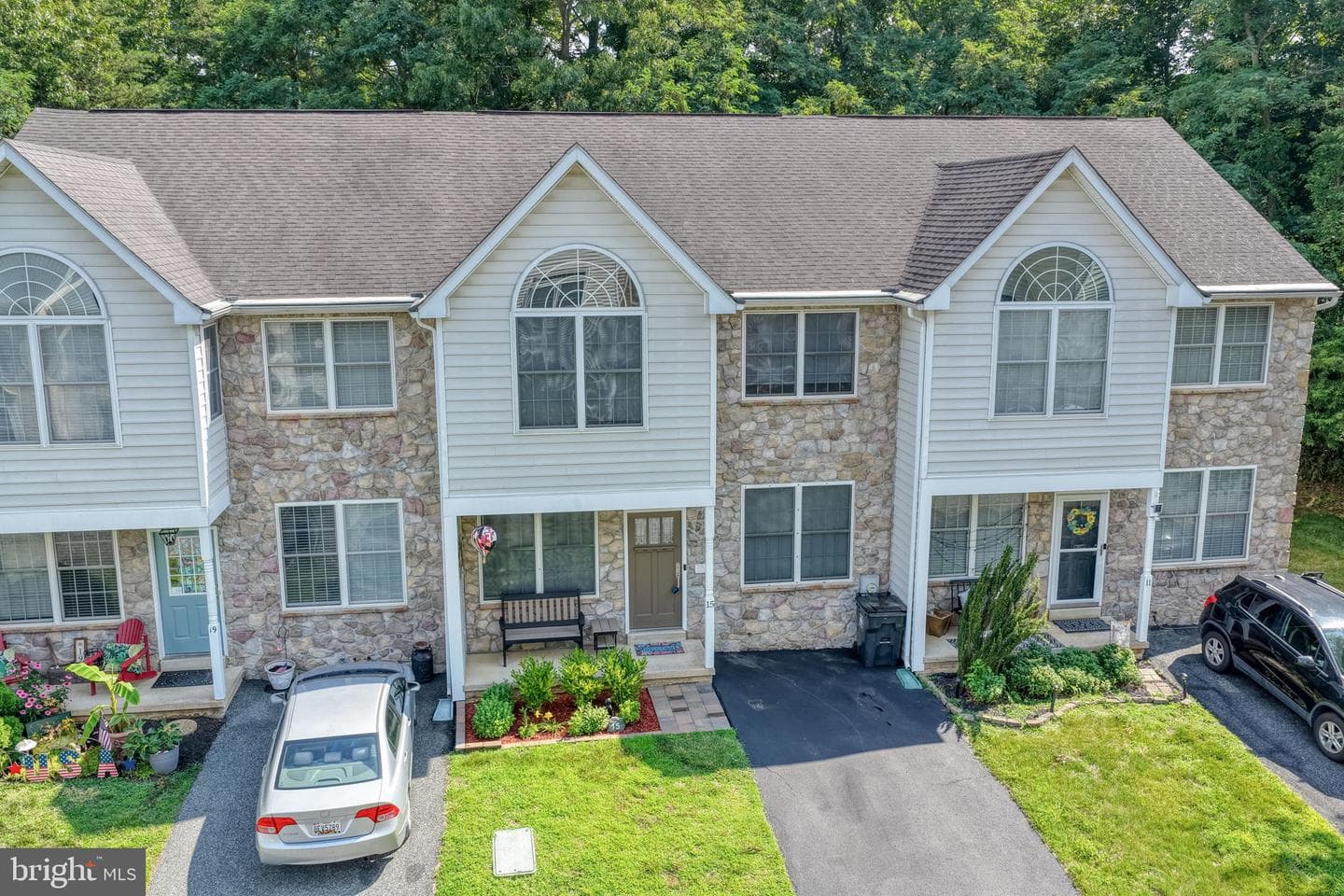 15 Guilford Court photo 38