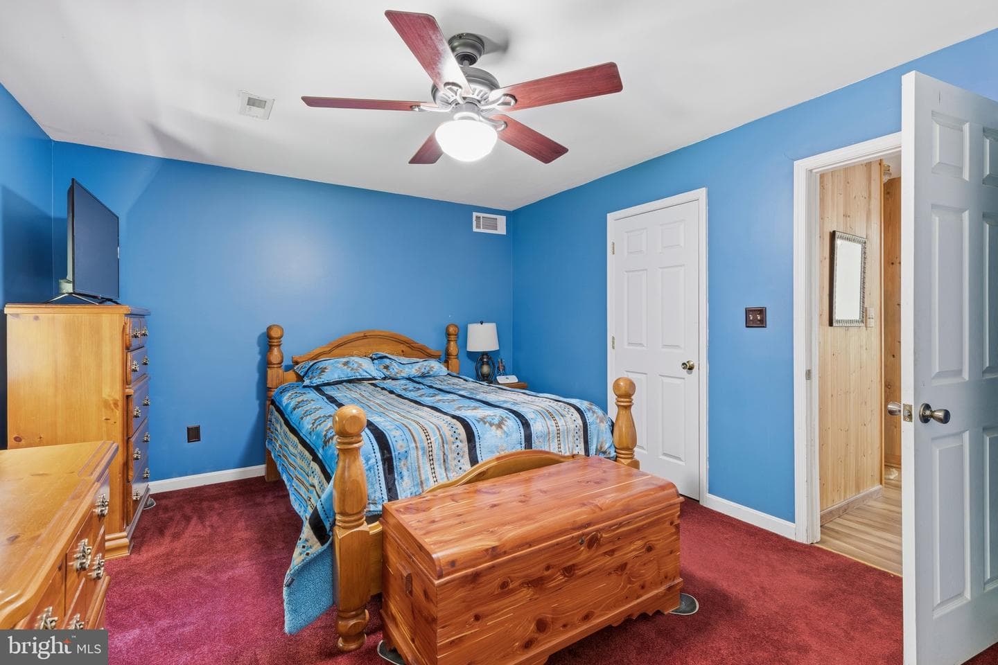 37 Clearview Avenue photo 9