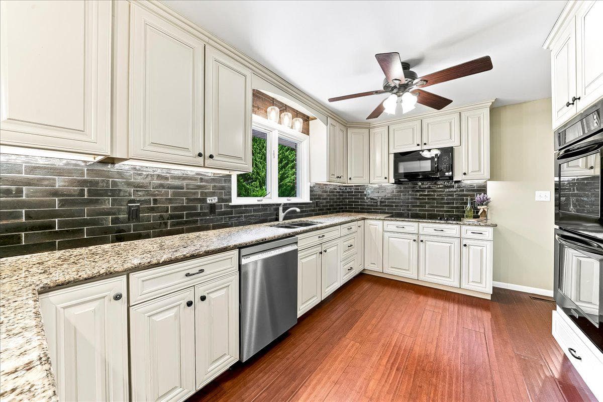 2765 Blue Ball Road photo 13