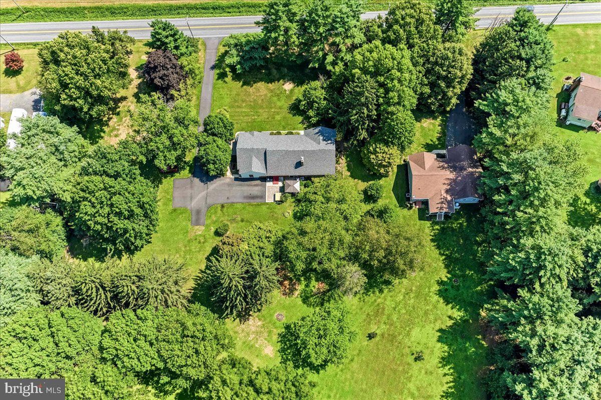 2765 Blue Ball Road photo 50