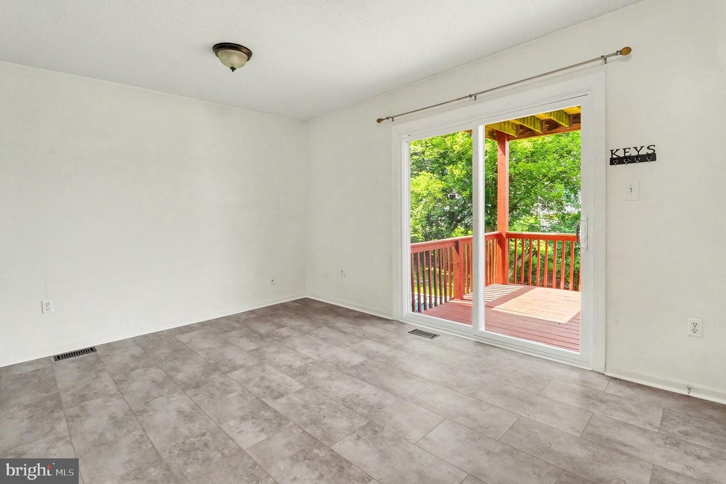 7 Kina Court photo 8