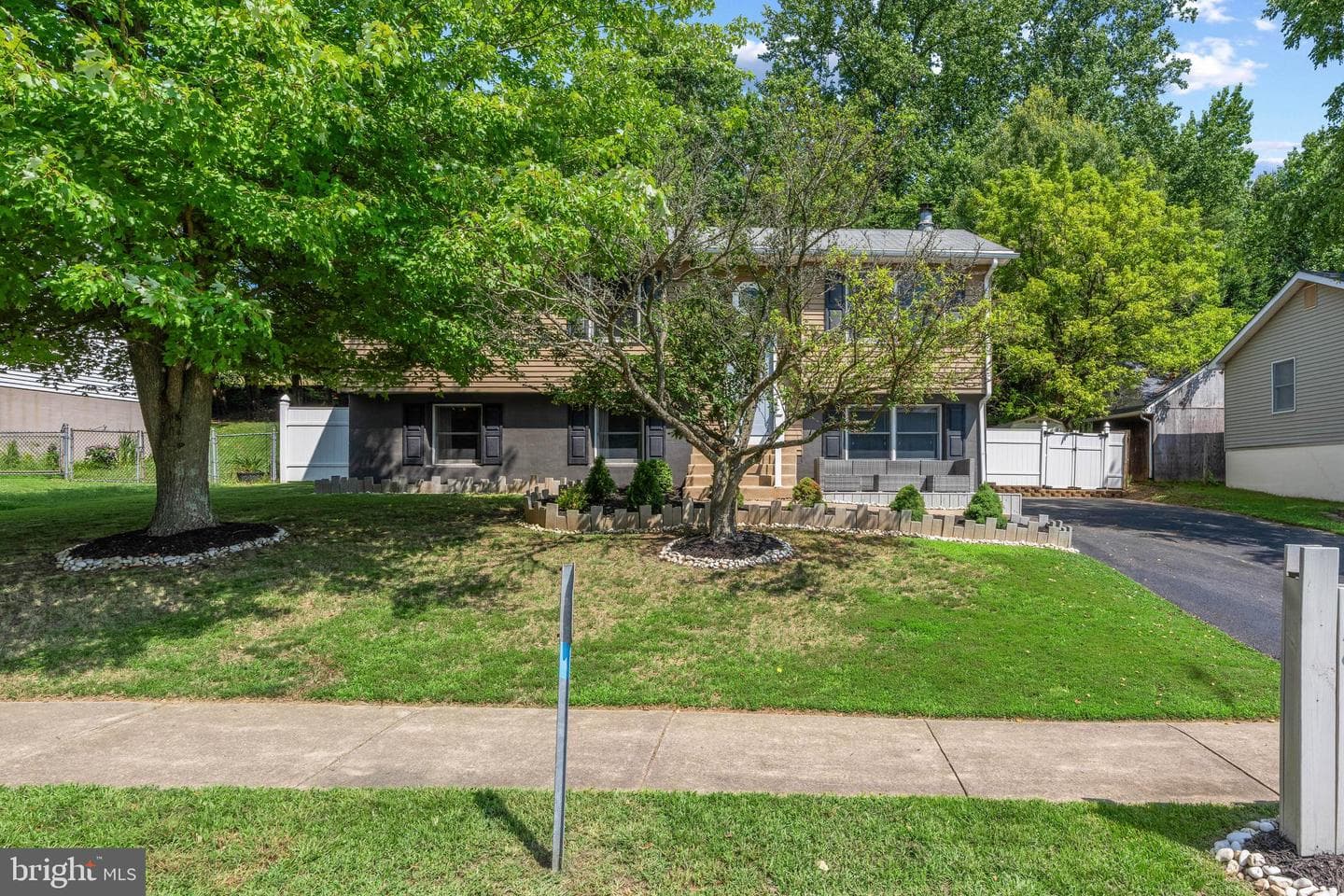 336 E Village Road photo 33