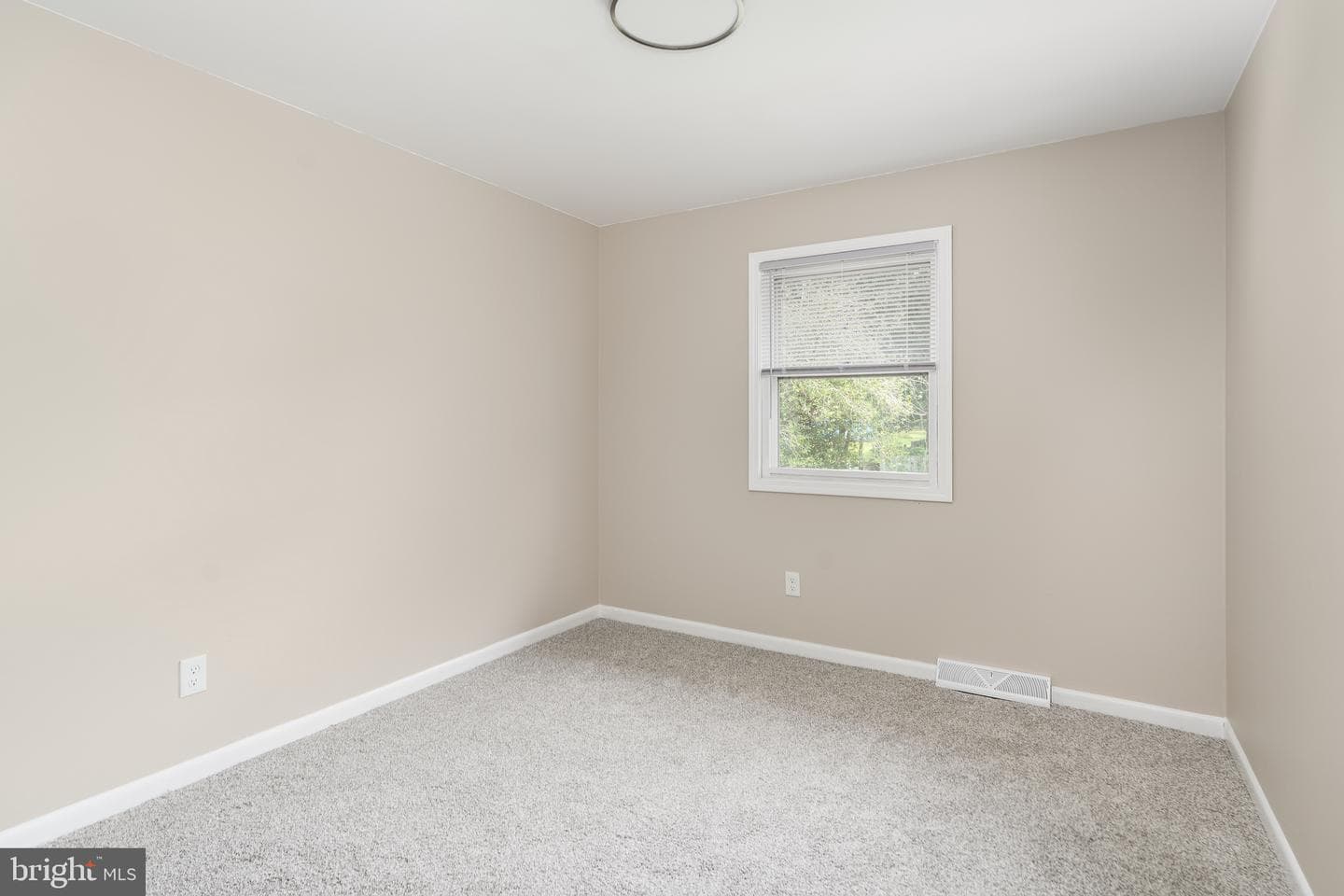89 Greenwood Street photo 12