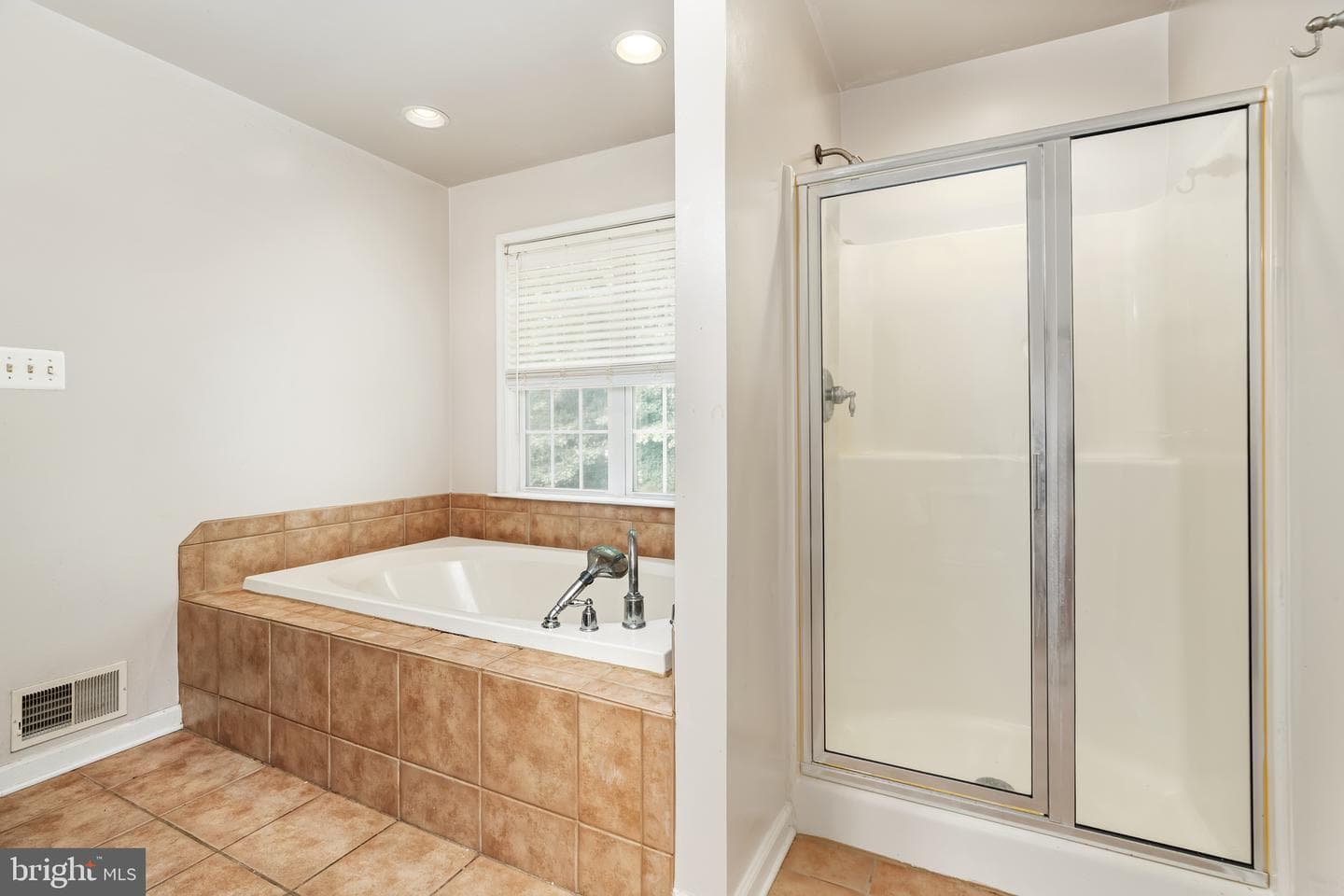 106 Constitution Terrace photo 15