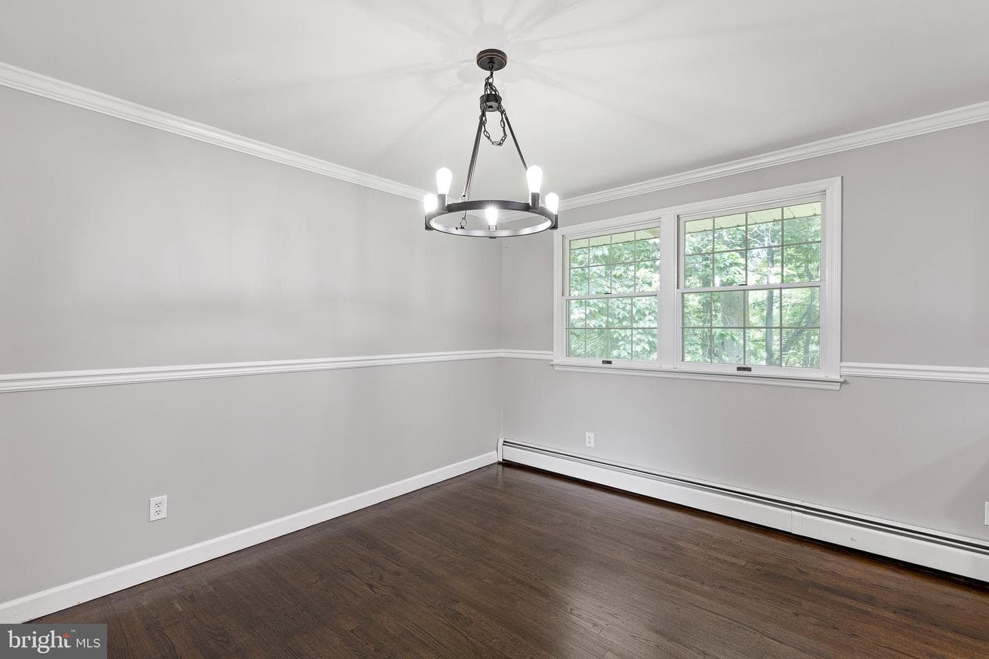 215 Calvert Road photo 11