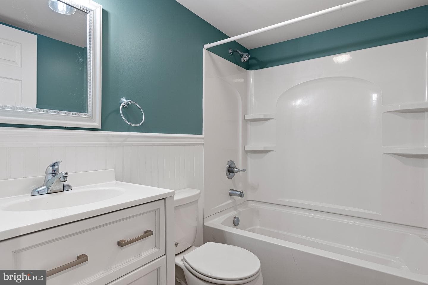 215 Calvert Road photo 27