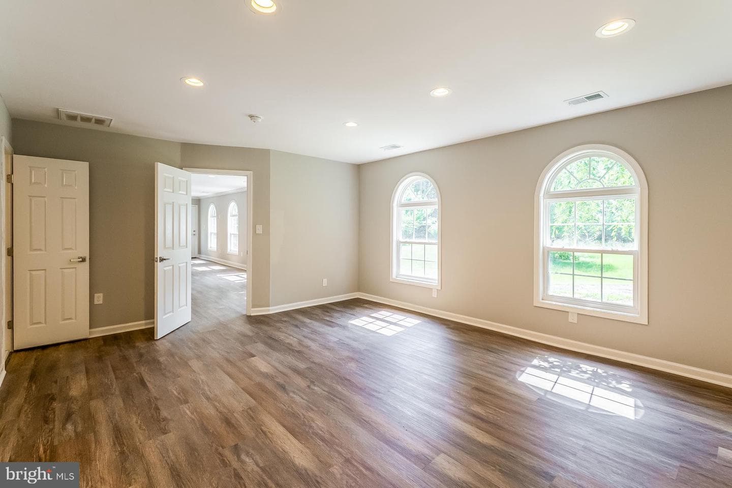 9380 Crystal Lane photo 10