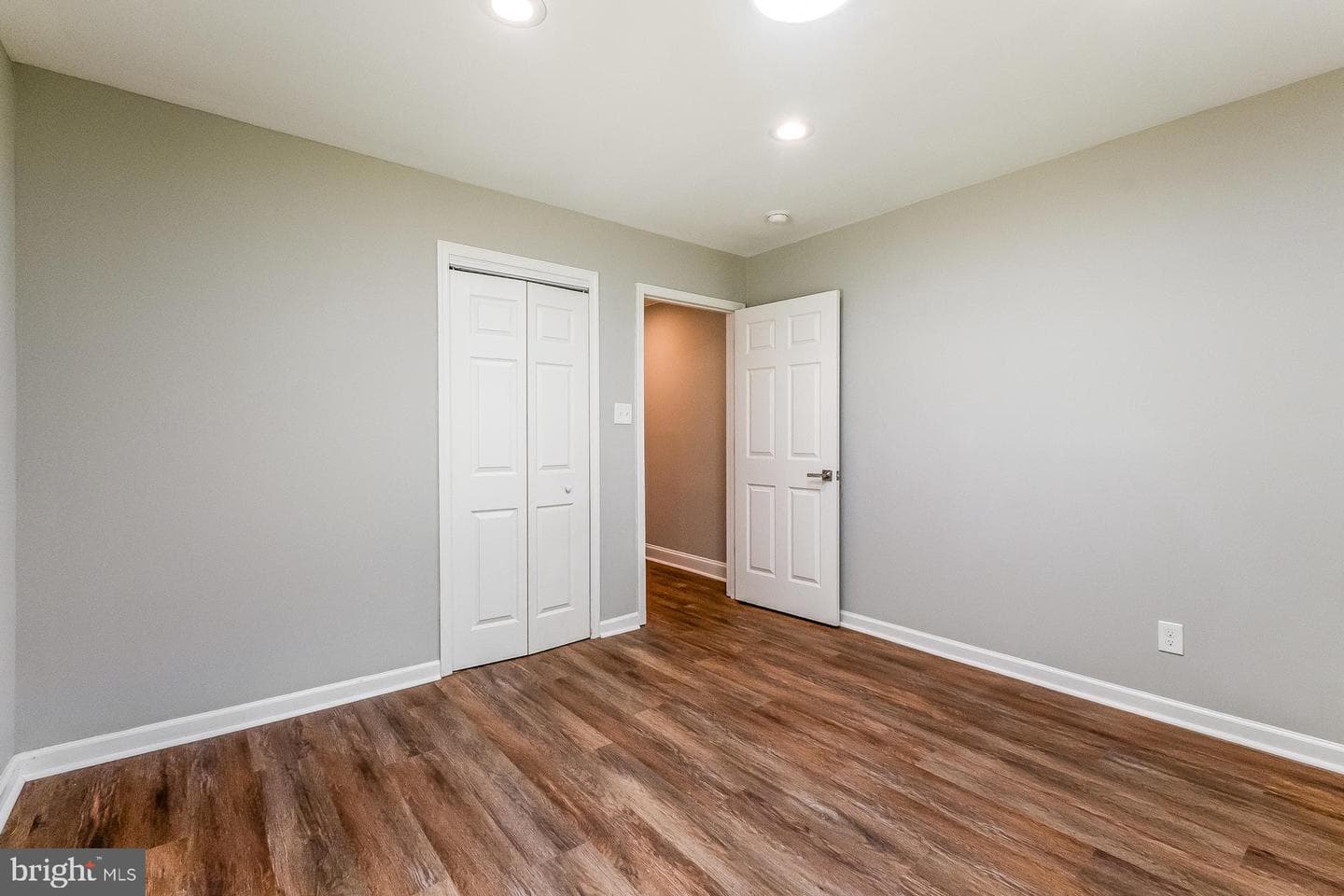 9380 Crystal Lane photo 12