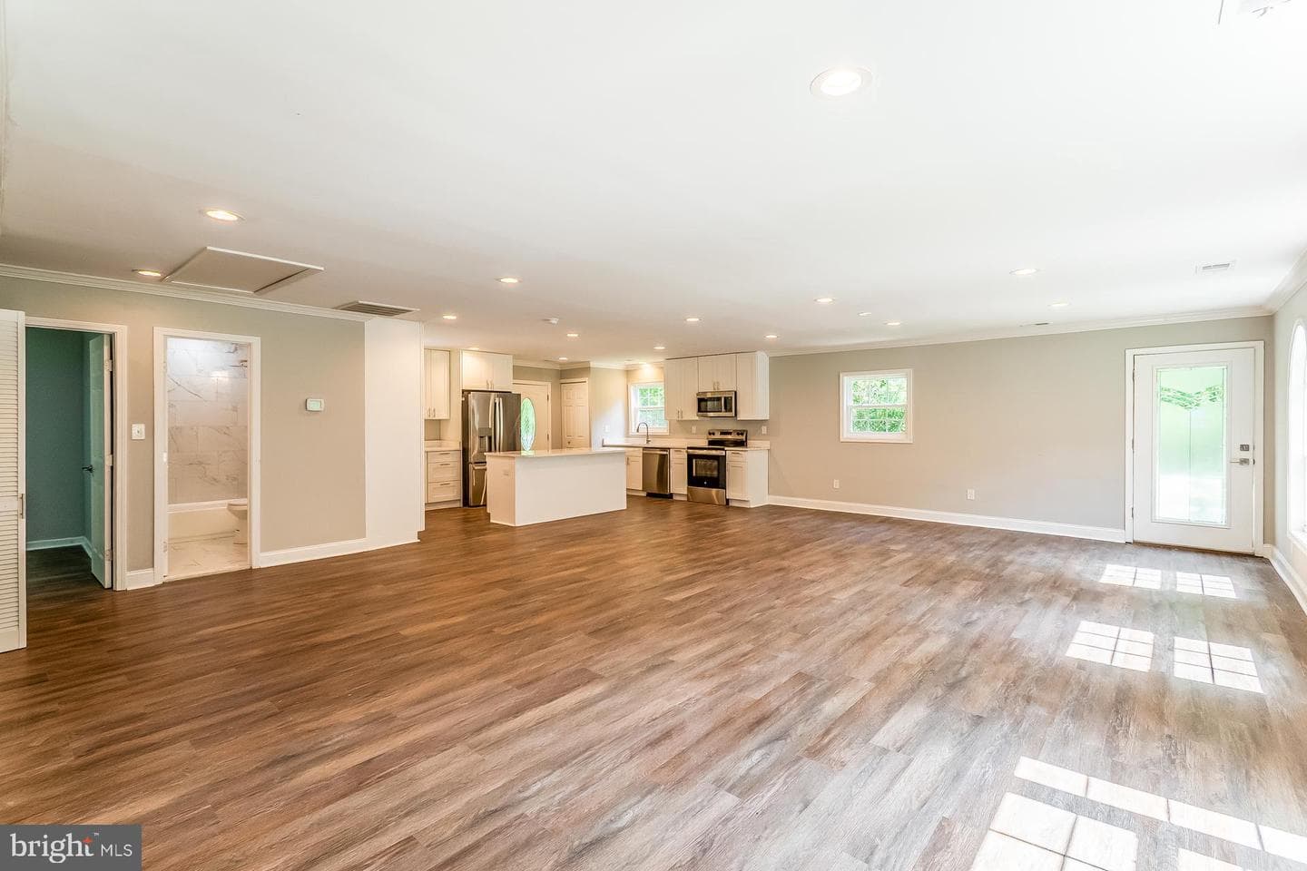 9380 Crystal Lane photo 17