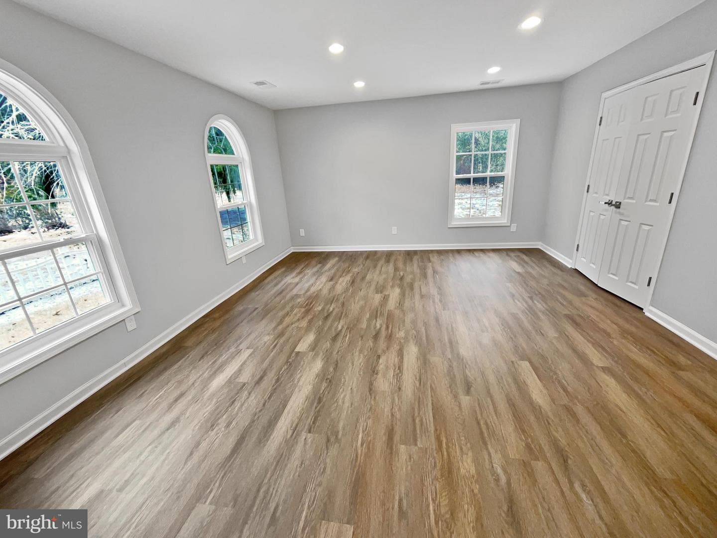 9380 Crystal Lane photo 4