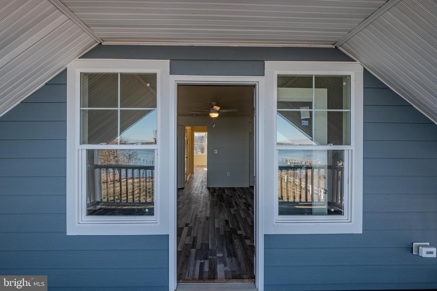 7391 Benedict Avenue photo 27