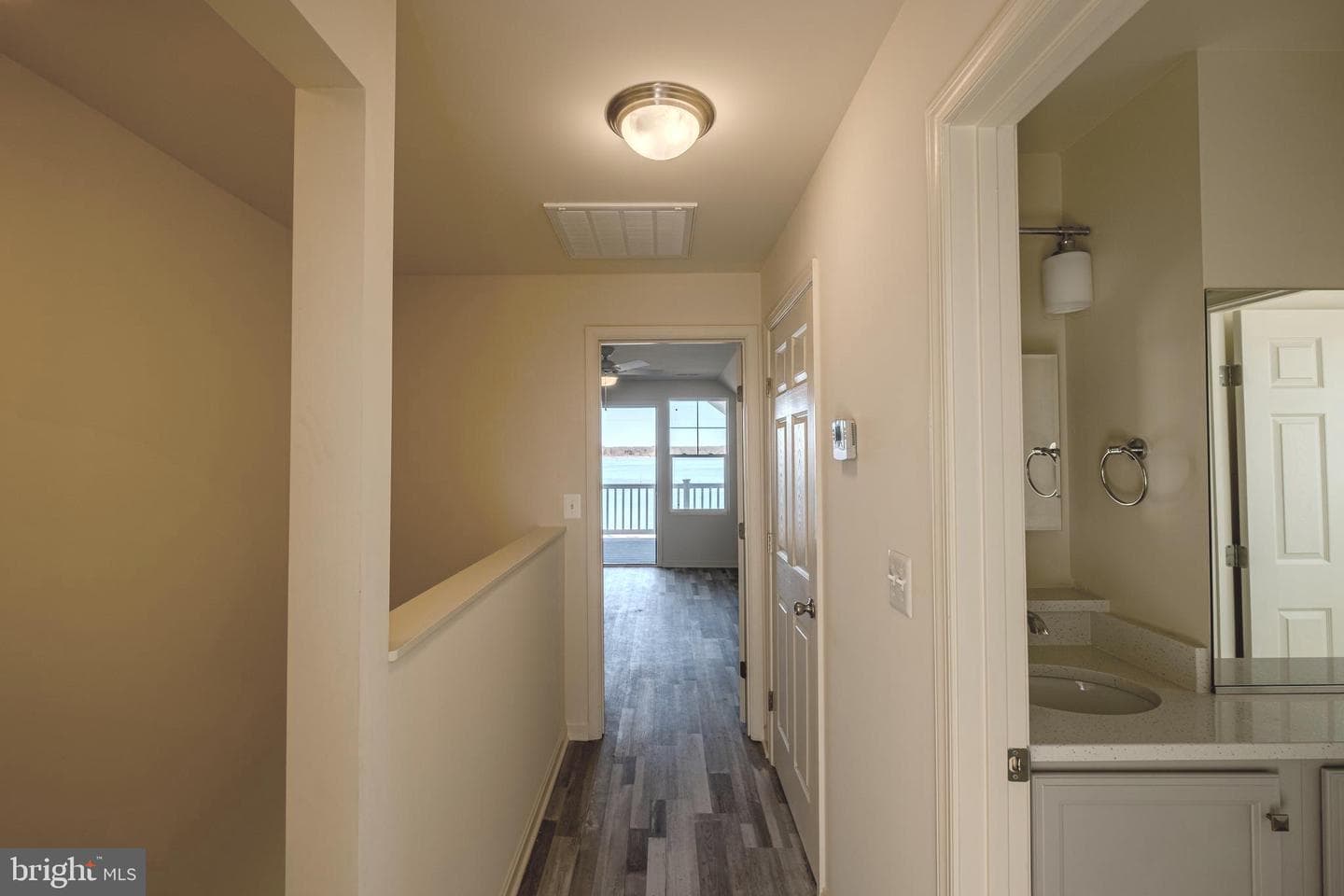 7391 Benedict Avenue photo 28