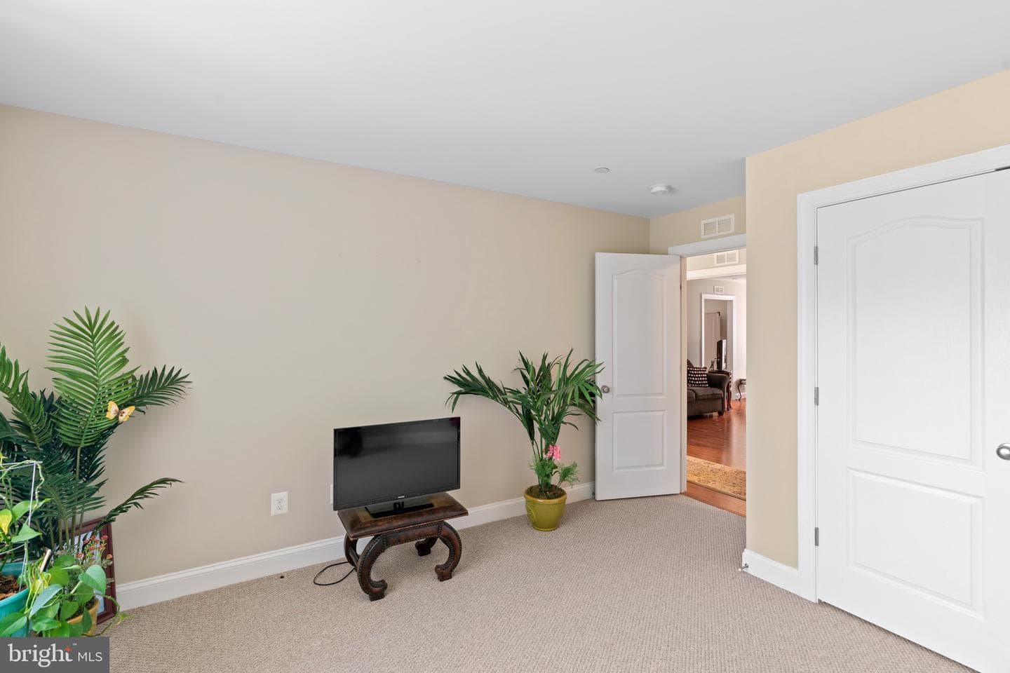 4479 Coachmans Path Court photo 33